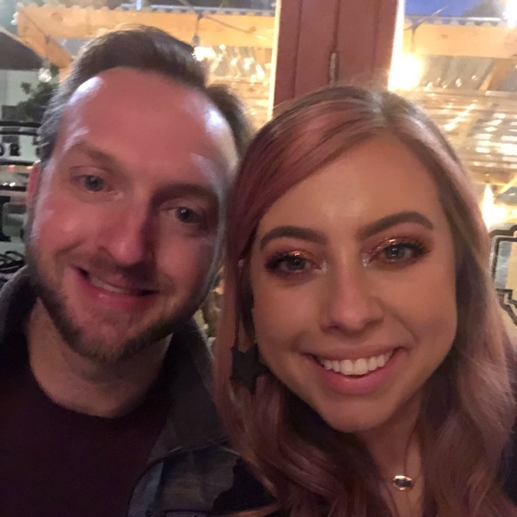 🤩 Meet your Posher, Lori! 🤩 - Picture 4 of 10